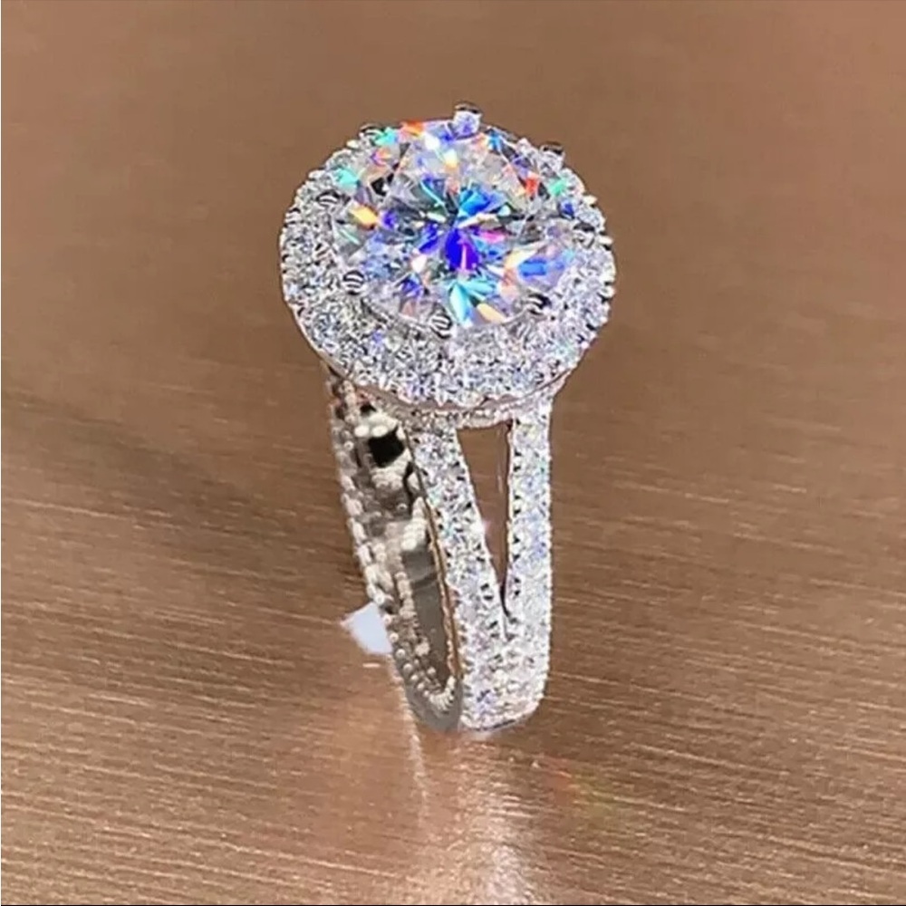 Moissanite 2.20 Ct Round Cut Halo Engagement Ring Sterling Silver S925 NWT Size - Picture 3 of 8